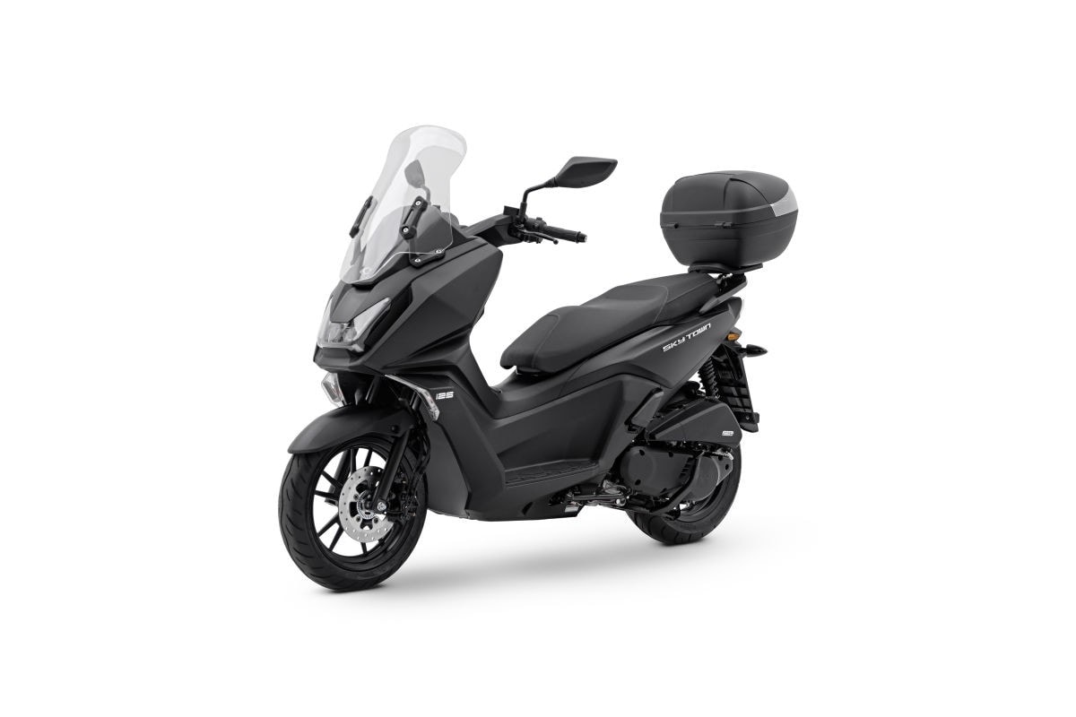  Kymco lancia il nuovo scooter Skytown 125